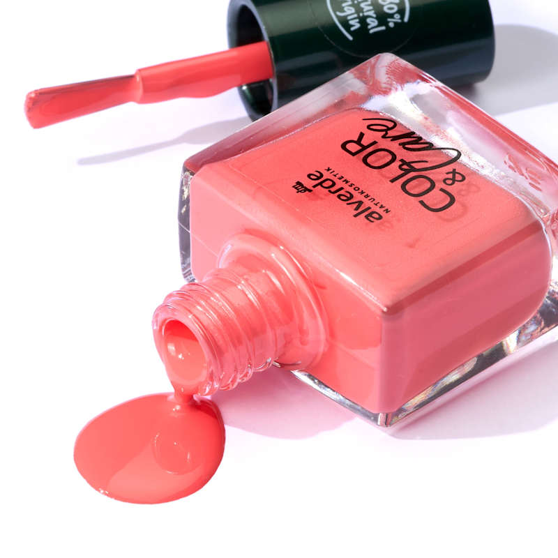 alverde NATURKOSMETIK Vernis à ongles Color & Care 80 Peach Coral, 10 ml