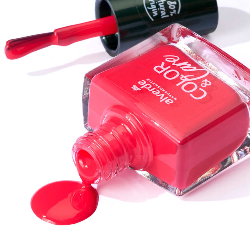 alverde NATURKOSMETIK Vernis à ongles Color & Care 220 Sunny Coral 10 ml